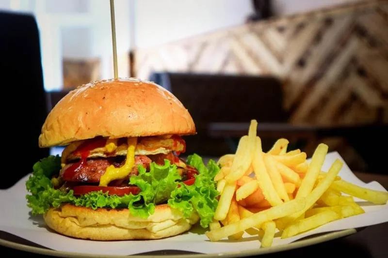 Top 10 Địa chỉ bán hamburger ngon nhất TP. Đà Lạt, Lâm Đồng – Review & Đặt Chỗ 2026
