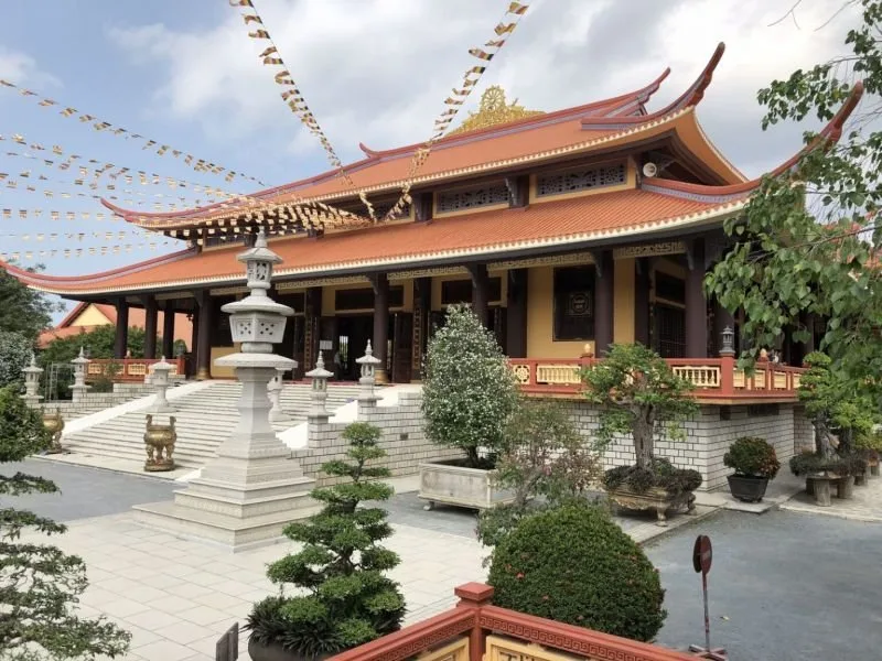 Top 10 Ngôi chùa đẹp và nổi tiếng nhất Lâm Đồng Đà Lạt – Review & Đặt Chỗ 2026
