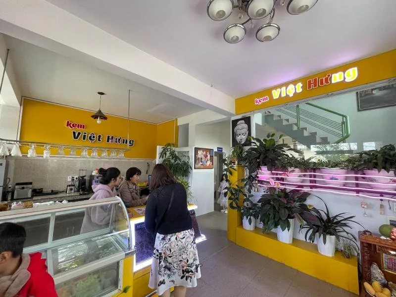 Cà Phê - Kem Việt Hưng tại Đà Lạt
