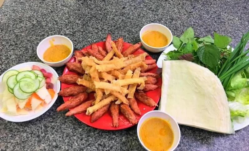 Nem nướng bà Hùng tại Đà Lạt