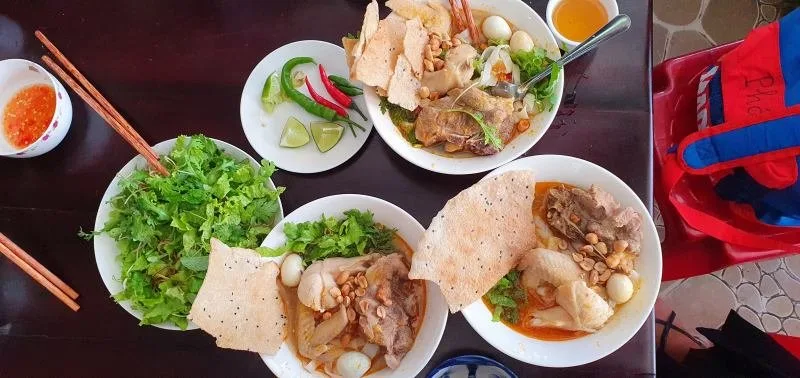 Mì Quảng Võ Hằng tại Đà Lạt