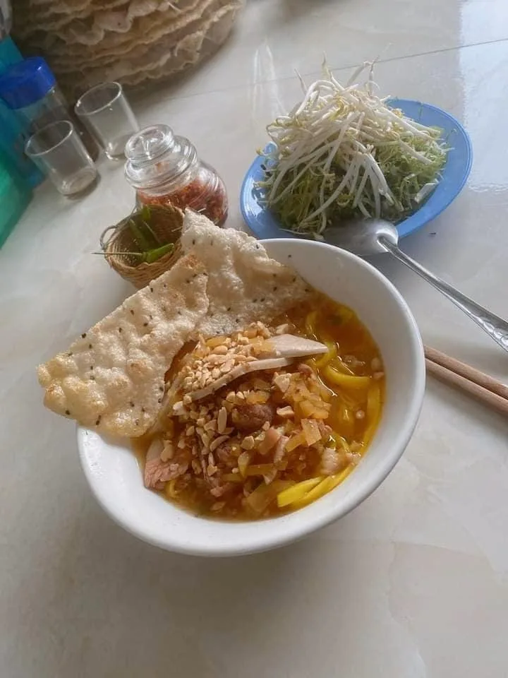 Mì Quảng Hoàng Vân tại Đà Lạt