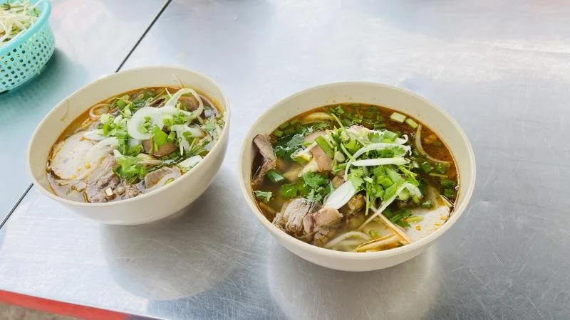 Út Vân - Bún Bò & Mì Quảng tại Đà Lạt