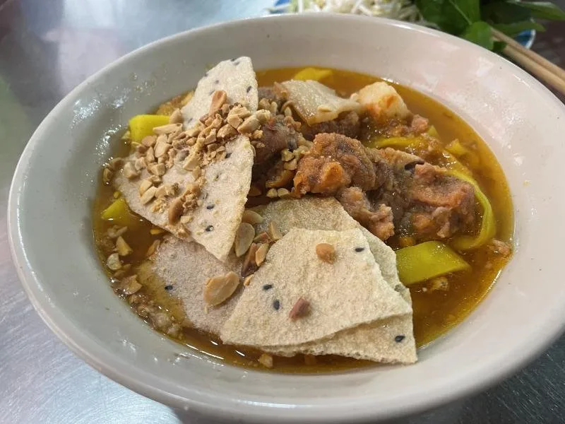 Bún Chả Cá, Mì Quảng Bi tại Đà Lạt