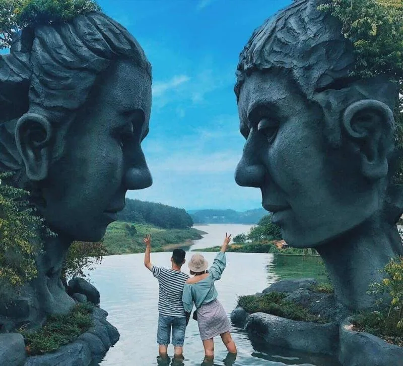 Đường Hầm Điêu Khắc tại Đà Lạt