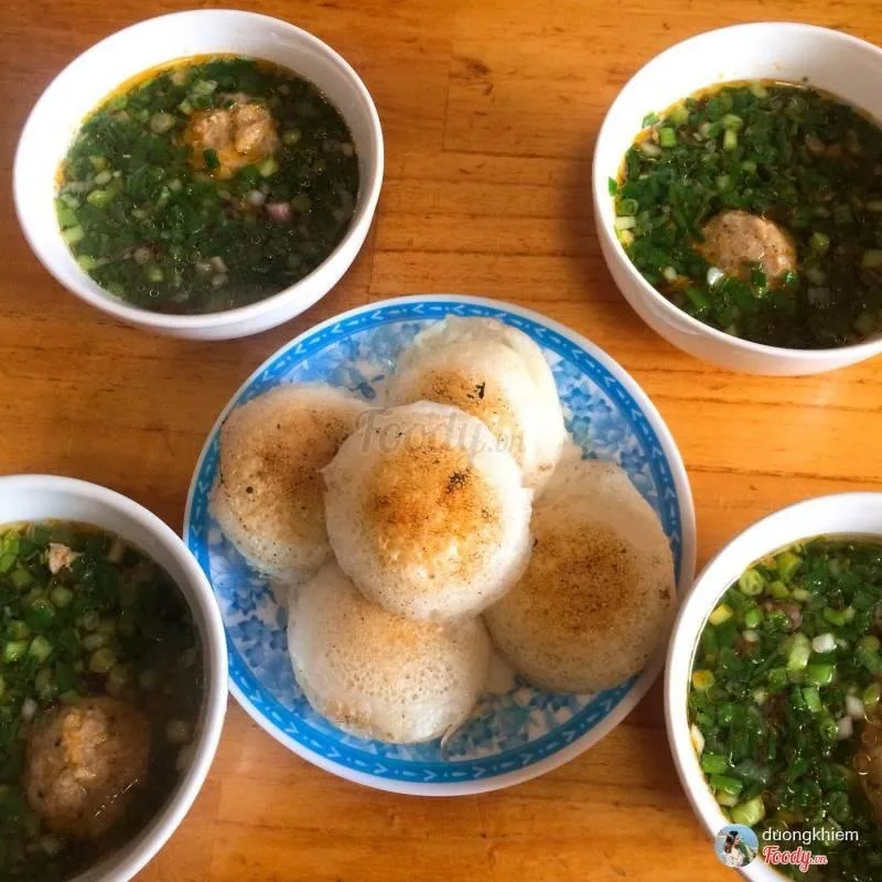 Bánh căn Lệ tại Đà Lạt