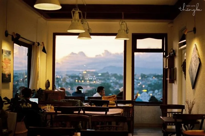 Tiệm Café Tháng 3 tại Đà Lạt
