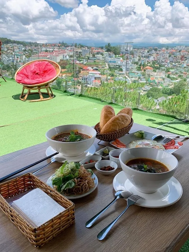 Dalat Golf Café tại Đà Lạt