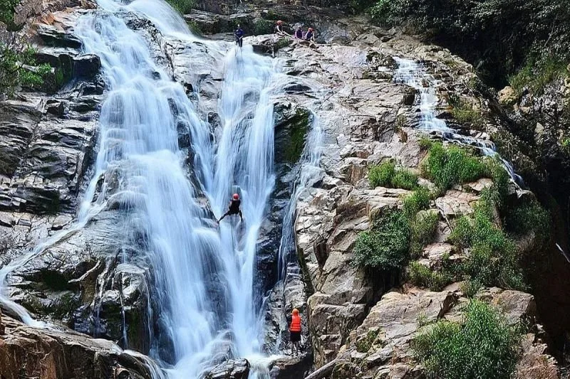 Thác Hang cọp tại Đà Lạt