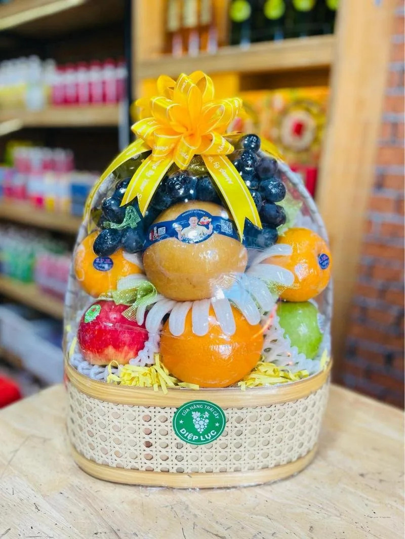 Trái cây nhập khẩu Diệp Lục - Dâu ngọt Finefood tại Đà Lạt