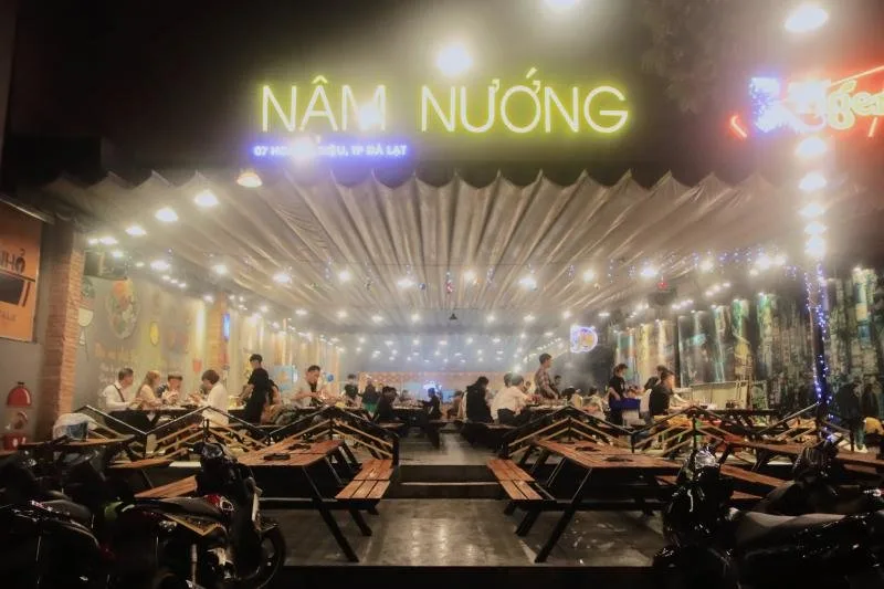 Top 6 Địa điểm ăn xiên que ngon hấp dẫn du khách nhất tại Đà Lạt – Review & Đặt Chỗ 2026