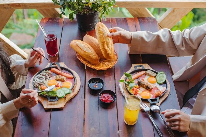Top 6 Quán bánh mì chảo ngon nhất TP. Đà Lạt, Lâm Đồng – Review & Đặt Chỗ 2026