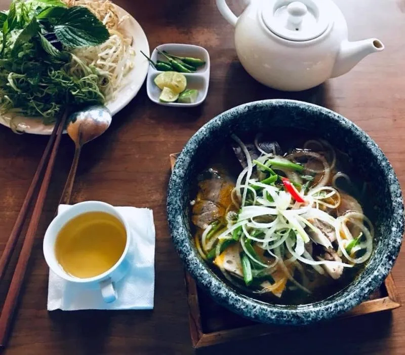 Bún Bò Bốc Khói Đoàn Viên - Sweet Garden tại Đà Lạt