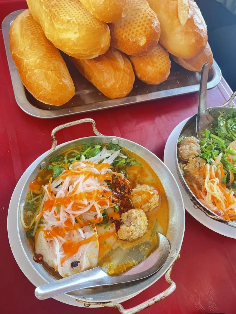 Bánh Mì Xíu Mại 21 tại Đà Lạt