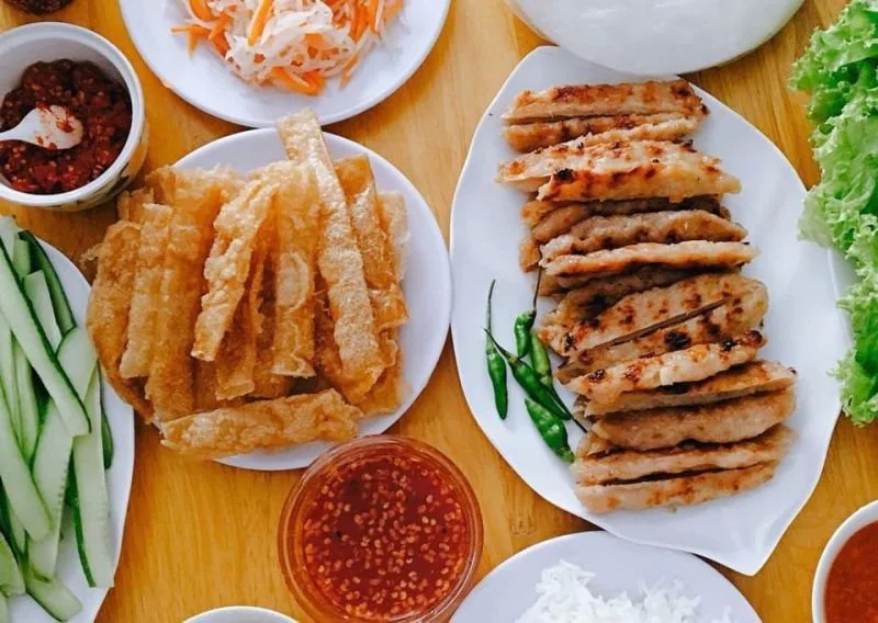 Nem nướng Bà Nghĩa tại Đà Lạt