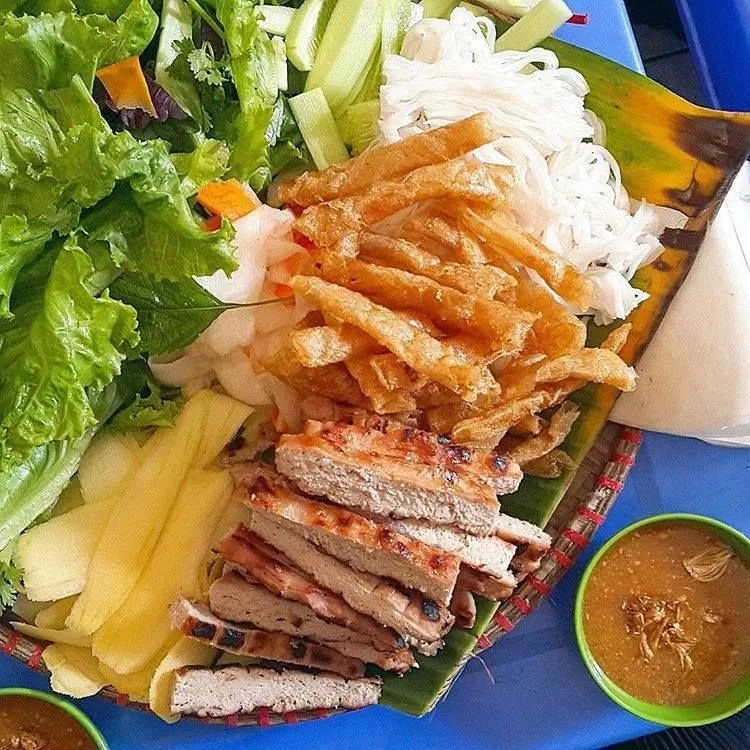 Nem nướng Chung Thuỷ tại Đà Lạt