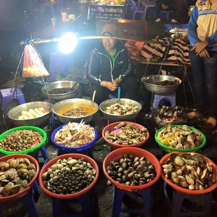 Quán ốc gánh ở chợ đêm Đà Lạt tại Đà Lạt