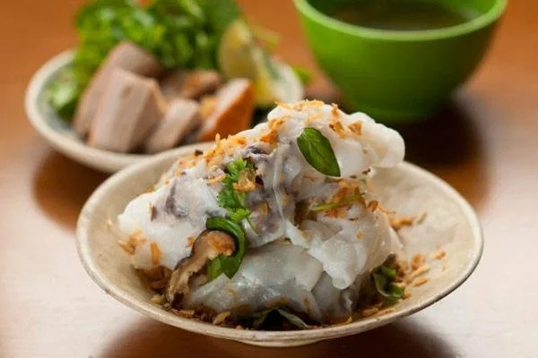 Bánh cuốn nóng Loan Vũ tại Đà Lạt