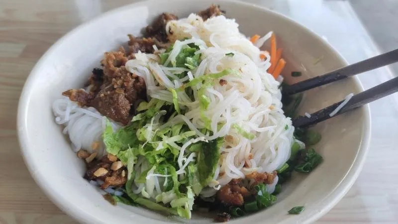 Bún thịt nướng Lộc Nghĩa Số 4 tại Đà Lạt