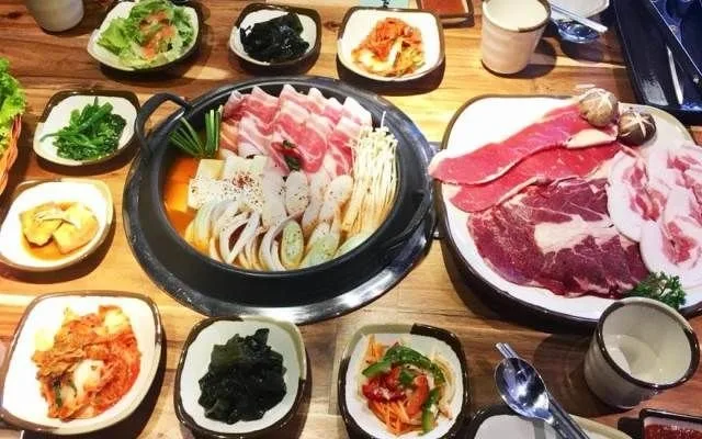 Top 9 Quán ăn ngon nhất tại chợ đêm Đà Lạt – Review & Đặt Chỗ 2026